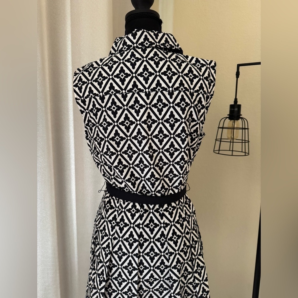 Talbots Black White Geometric Midi Dress Fit Flare Size 2 NWT - Picture 6 of 7
